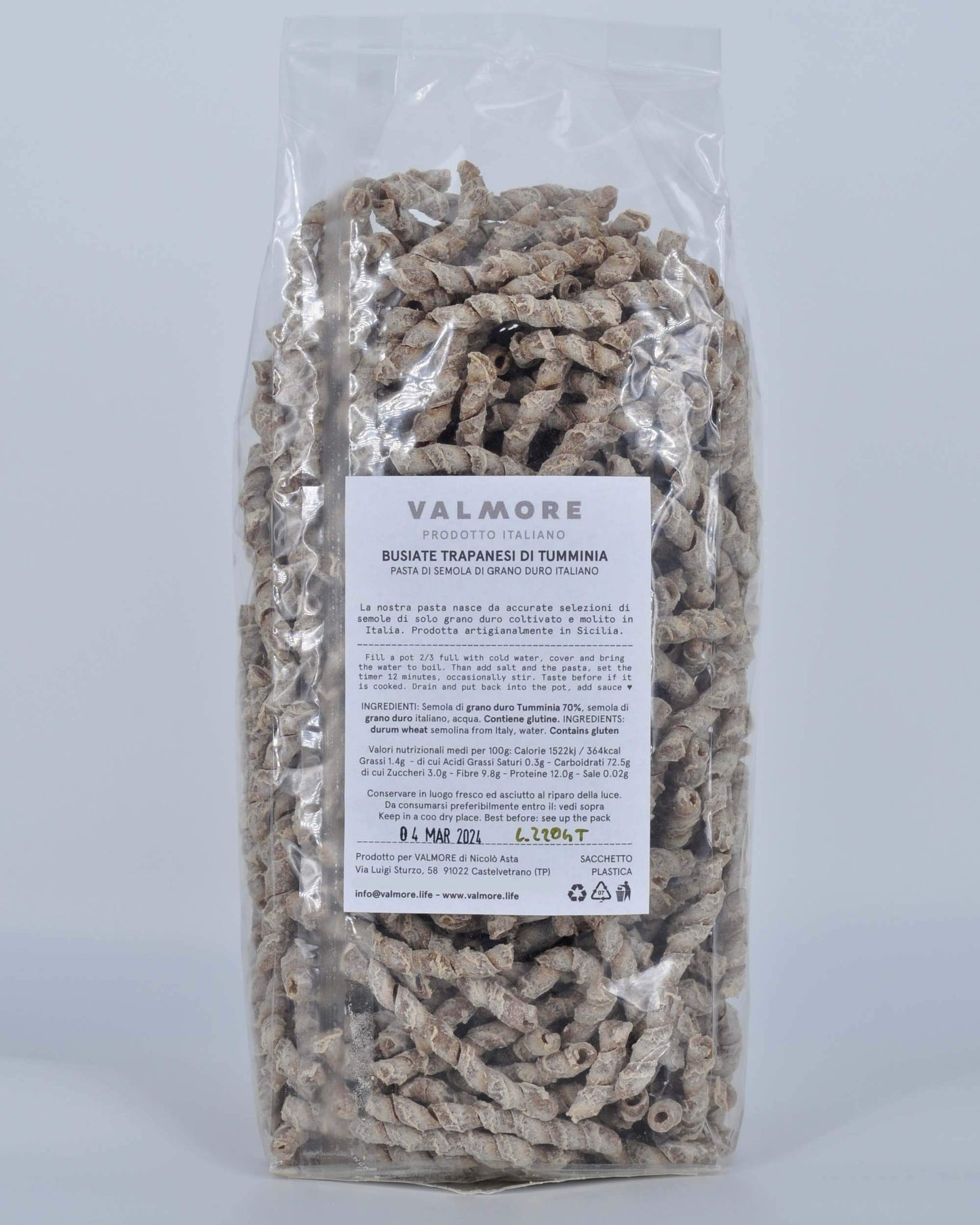 Busiate trapanesi - pasta di semola di grano duro con Tumminia