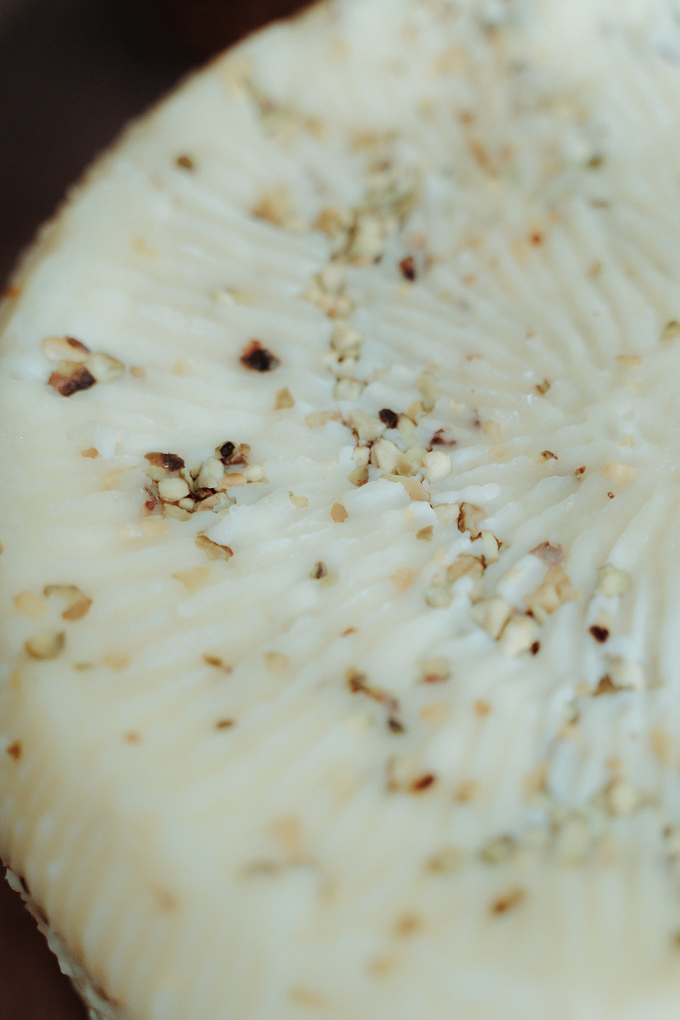 Pecorino Primo Sale al Pistacchio – Formaggio Siciliano Fresco Artigianale