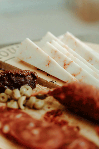 Pecorino Primo Sale al Peperoncino – Formaggio Siciliano Artigianale