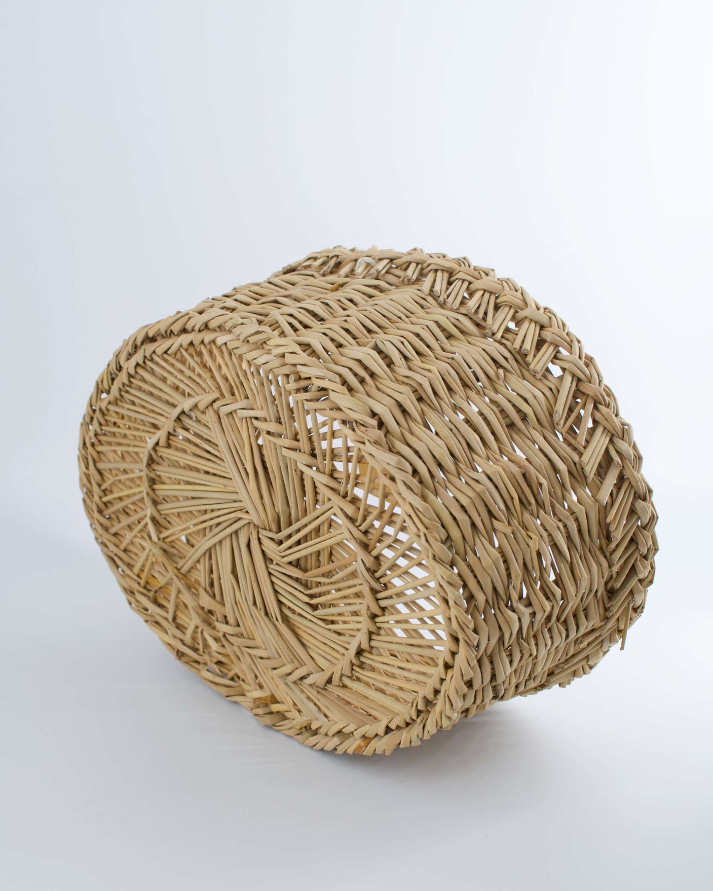 Authentic and traditional Sicilian hand-woven rush cheese basket oval (28cm)